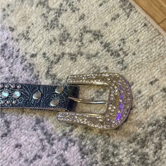 Elegant Black and Silver Embellished Belt